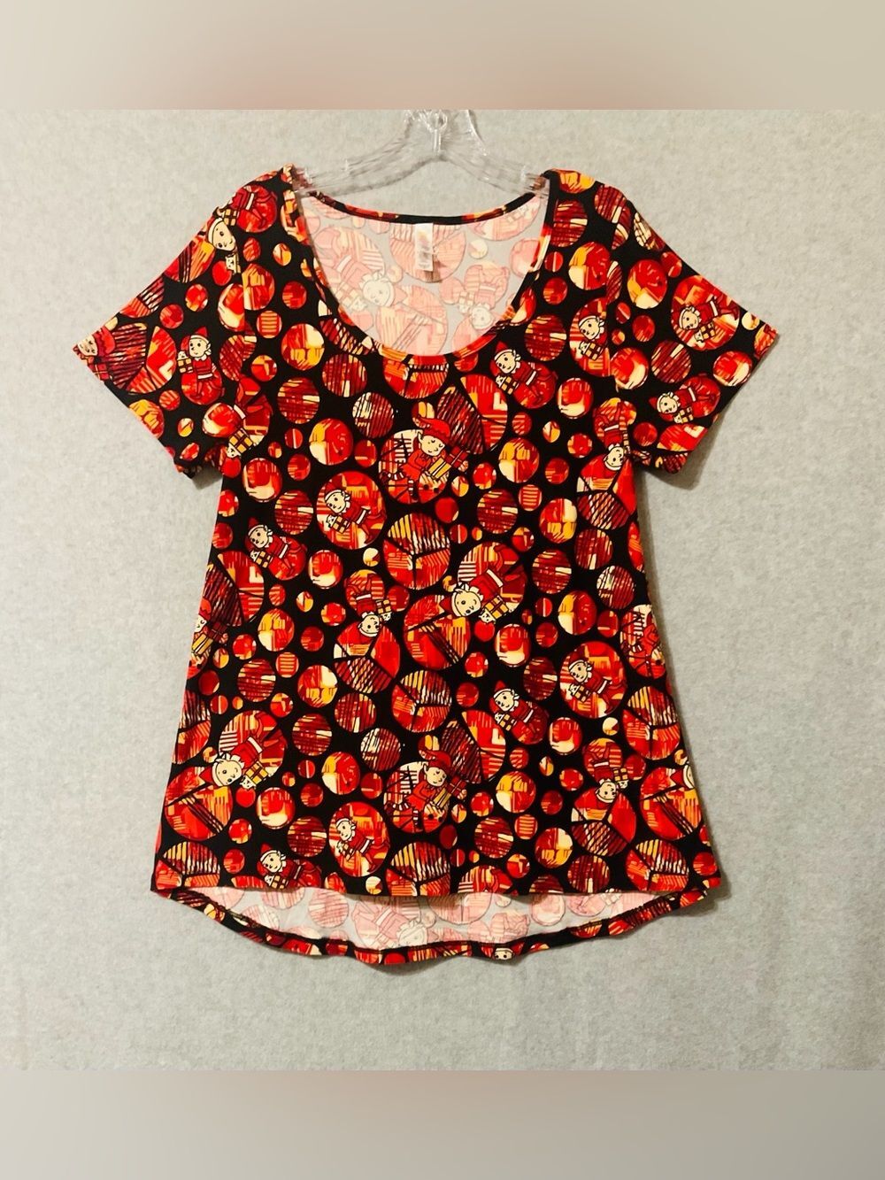 Luluroe Women’s Red & Black Patterned Short Sleeve Top Sz M